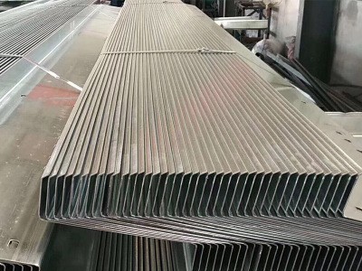 廠家直銷 鋼結(jié)構(gòu)廠房專用Z型鋼 建大彩鋼可定制尺寸