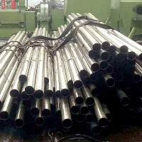 厚壁無(wú)縫鋼管機(jī)加工用大口徑無(wú)縫鋼管切割零售流體用管廠家供應(yīng)