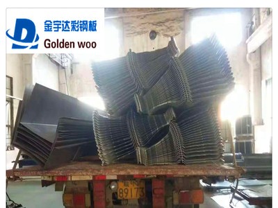 生產(chǎn)加工廠房屋面暗扣820型彩鋼瓦 質(zhì)優(yōu)價(jià)廉 屋面彩鋼瓦用多少年