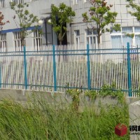 供應(yīng)云南楚雄道路隔離欄**欄桿